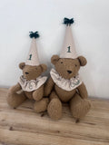 ORSETTO CON CAPPELLO E COLLETTO