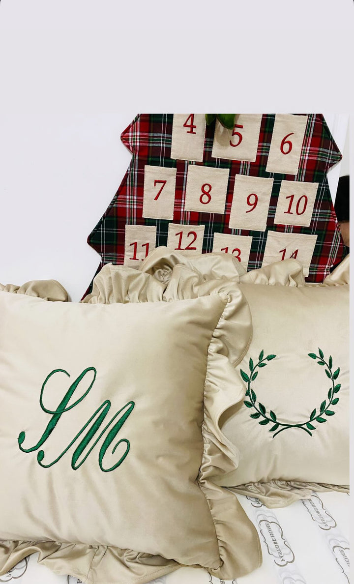 CUSCINO ROUCHES IN VELLUTO