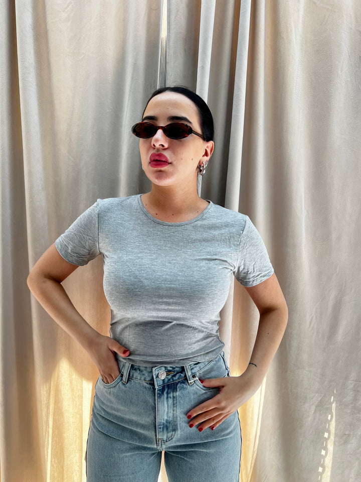 T-SHIRT CROP grigia